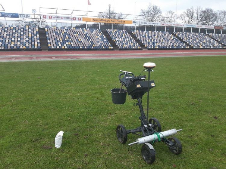 Bodemscan in het Fanny Blankers-Koen Stadion